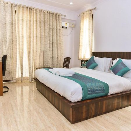 Rbm Residency Hotel Gurgaon Exterior photo