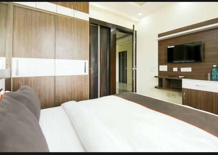 Rbm Residency Hotel Gurgaon Exterior photo