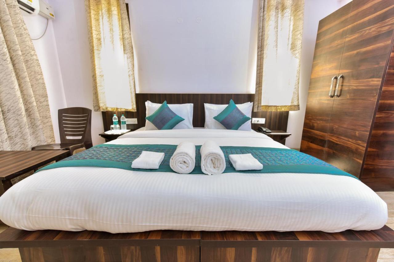 Rbm Residency Hotel Gurgaon Exterior photo