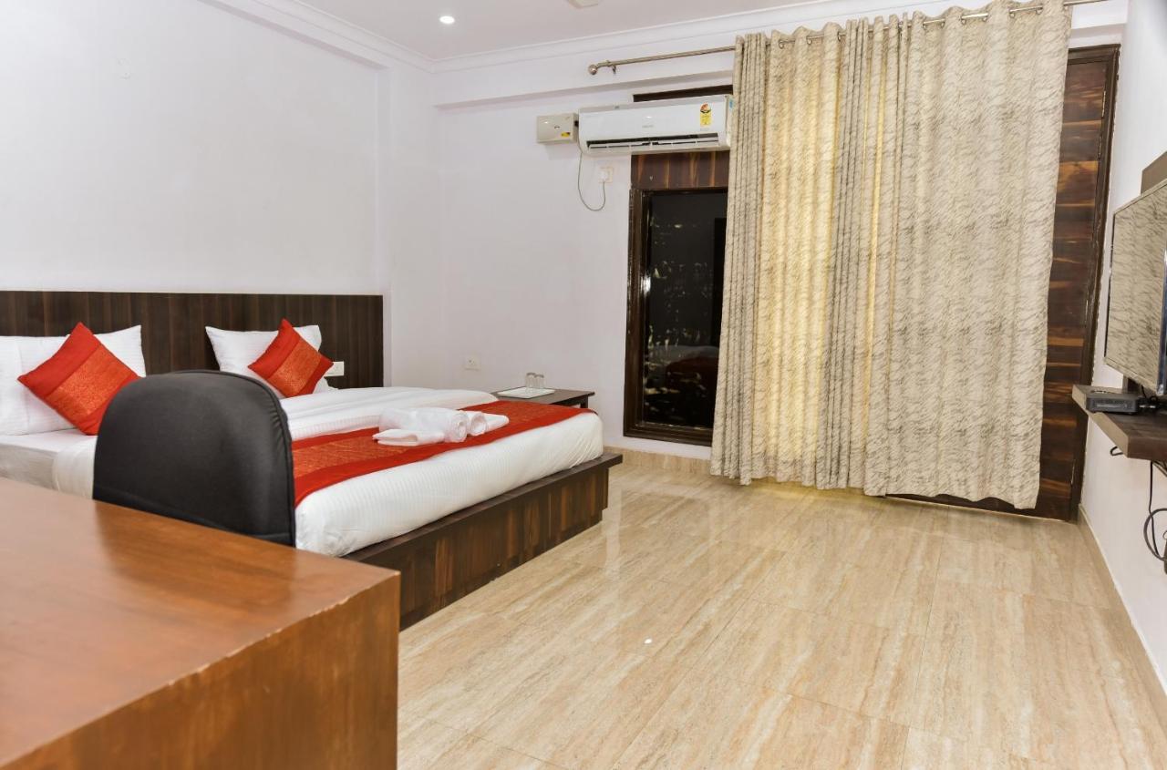 Rbm Residency Hotel Gurgaon Exterior photo