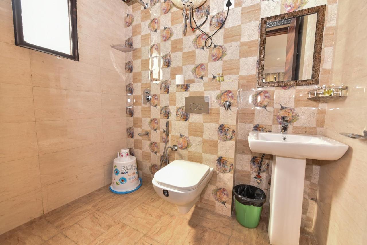 Rbm Residency Hotel Gurgaon Exterior photo