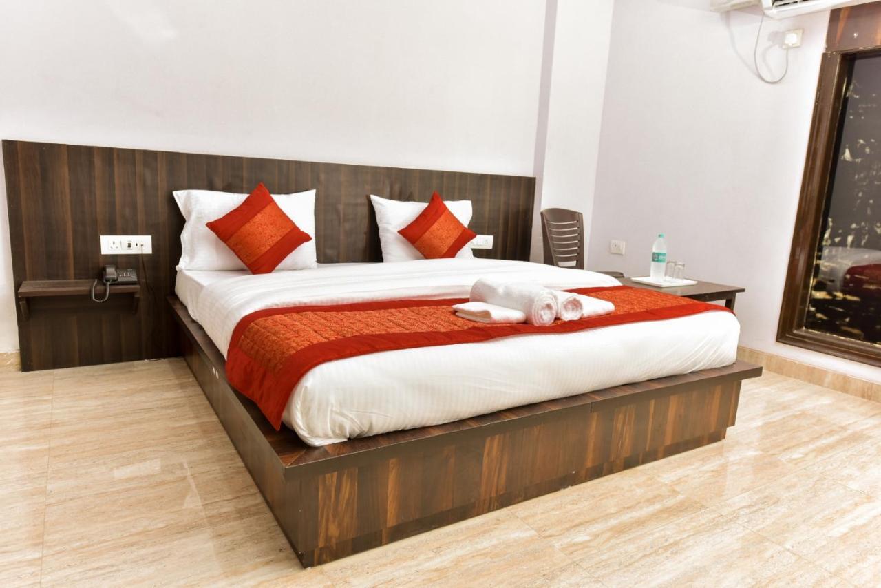 Rbm Residency Hotel Gurgaon Exterior photo